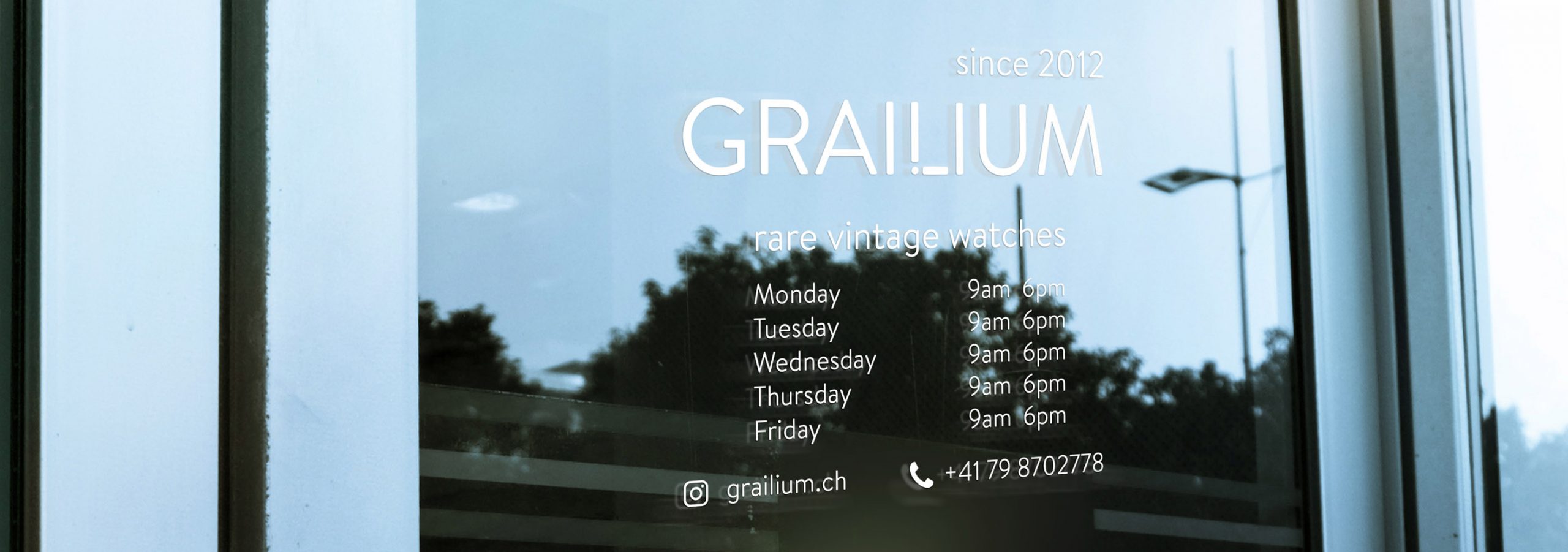 Grailium vintage watches shop, specialised in chronometers, rare timepiece finds and historically important watches.